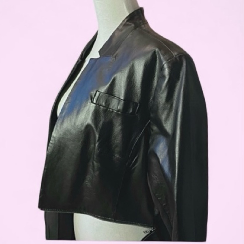 NWT Guillaume Women’s Leather Jacket Size L Black 2-in-1 Sleek Versatile Style! - Picture 2 of 10